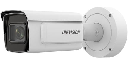 Kamerë Leximi Targash IP 2MP Hikvision iDS-2CD7A26G0/P-IZHS, ANPR, DarkFighter, IR 50/100m, PoE+, IP67, për parkingje dhe rrugë.