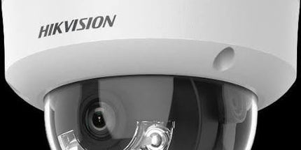 Kamera Hikvision DS-2CD1121G2-LIU 2MP Smart Hybrid Light IP Dome me rezolucion Full HD 1920×1080, Human Detection, Smart Hybrid Light, IR dhe White Light deri në 30 metra, mikrofon të integruar, H.265+, PoE, IP67, IK08, kamerë sigurie profesionale për shtëpi, biznese, zyra dhe ambiente të jashtme në Shqipëri | AlbaStore