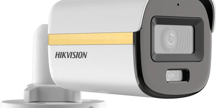 Kamera Hikvision DS-2CE10DF3T-FS 2MP ColorVu Audio Bullet Full HD 1080P me teknologji ColorVu 24/7, White Light deri në 20 metra, mikrofon të integruar, True WDR 130dB, IP67, kamerë sigurie profesionale për shtëpi, biznese, magazina, parkingje dhe ambiente të jashtme në Shqipëri | AlbaStore