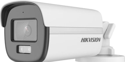 Kamera Hikvision DS-2CE12KF0T-LFS 3K Smart Hybrid Light Bullet me rezolucion 3K 2960×1665, Color 24/7, IR Night Vision deri në 40 metra, White Light deri në 40 metra, mikrofon të integruar, IP67, kamerë sigurie profesionale për shtëpi, biznese, magazina dhe ambiente të jashtme në Shqipëri | AlbaStore 