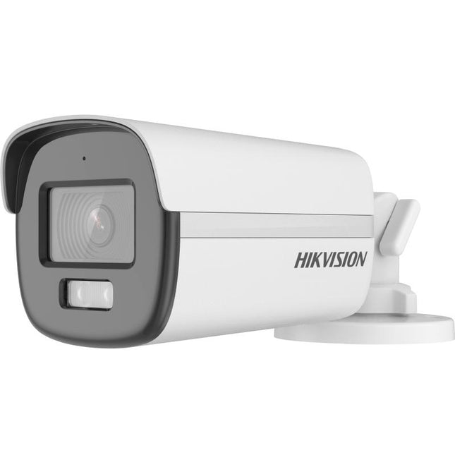 Kamera Hikvision DS-2CE12KF0T-LFS 3K Smart Hybrid Light Bullet me rezolucion 3K 2960×1665, Color 24/7, IR Night Vision deri në 40 metra, White Light deri në 40 metra, mikrofon të integruar, IP67, kamerë sigurie profesionale për shtëpi, biznese, magazina dhe ambiente të jashtme në Shqipëri | AlbaStore 