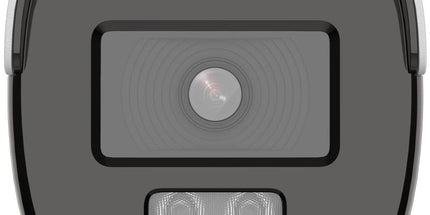 Kamera Hikvision DS-2CE12KF0T-LFS 3K Smart Hybrid Light Bullet me rezolucion 3K 2960×1665, Color 24/7, IR Night Vision deri në 40 metra, White Light deri në 40 metra, mikrofon të integruar, IP67, kamerë sigurie profesionale për shtëpi, biznese, magazina dhe ambiente të jashtme në Shqipëri | AlbaStore 