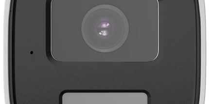 Kamera Hikvision DS-2CE12UF3T-LS 4K Smart Hybrid Light Bullet me rezolucion Ultra HD 4K, IR Night Vision deri në 40 metra, White Light deri në 40 metra, mikrofon të integruar, True WDR 130dB, IP67, kamerë sigurie profesionale për shtëpi, biznese, magazina dhe ambiente të jashtme në Shqipëri | AlbaStore 