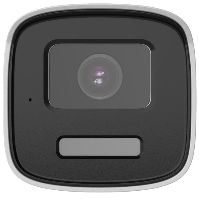 Kamera Hikvision DS-2CE12UF3T-LS 4K Smart Hybrid Light Bullet me rezolucion Ultra HD 4K, IR Night Vision deri në 40 metra, White Light deri në 40 metra, mikrofon të integruar, True WDR 130dB, IP67, kamerë sigurie profesionale për shtëpi, biznese, magazina dhe ambiente të jashtme në Shqipëri | AlbaStore 