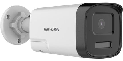 Kamera Hikvision DS-2CE17K0T-LTS 3K Two-Way Audio Bullet me rezolucion 3K 2960×1665, Smart Hybrid Light, IR Night Vision deri në 40 metra, White Light deri në 40 metra, mikrofon dhe altoparlant të integruar, Two-Way Audio, Digital WDR, IP67, kamerë sigurie profesionale për shtëpi, biznese, magazina dhe ambiente të jashtme në Shqipëri | AlbaStore 