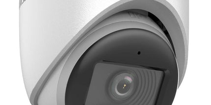 Kamera Hikvision DS-2CE70KF0T-LMFS 3K Smart Hybrid Light Turret me rezolucion 3K 2960×1665, Color 24/7, aperturë F1.0, IR Night Vision deri në 20 metra, White Light deri në 20 metra, mikrofon të integruar, IP67, kamerë sigurie profesionale për shtëpi, biznese, magazina dhe ambiente të jashtme në Shqipëri | AlbaStore 