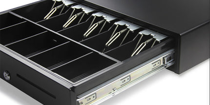 Kasë lekësh profesionale heavy-duty OCOM ECD-460S me 5 ndarje kartëmonedhash dhe 8 ndarje monedhash, strukturë metalike të fortë për markete të mëdha dhe POS në Shqipëri.