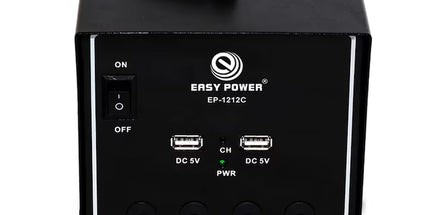 Sistem ndriçimi LED solar EP1212C me 4 llamba LED, panel diellor 100W dhe bateri të rikarikueshme, ideal për shtëpi, vila, camping, ferma, oborre dhe përdorim në raste emergjente, me instalim të lehtë dhe kursim energjie.