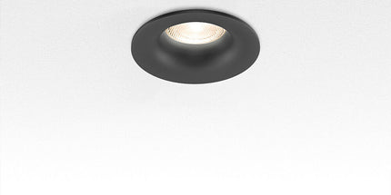 Spotlight Braytron BH03-04051 GU10 i zi, spot tavanor alumini IP20, ndriçim modern i brendshëm për ambiente rezidenciale dhe komerciale në Shqipëri – ndriçim profesional Braytron.