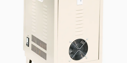 Stabilizator tensioni ANDELI SVC-10000VA Automatic Voltage Stabilizer me fuqi 10000VA, stabilizim automatik të tensionit 220V, ekran analog, mbrojtje ndaj luhatjeve të rrymës, ideal për serverë, pajisje industriale, kamera sigurie, DVR, NVR dhe sisteme elektrike në Shqipëri. 
