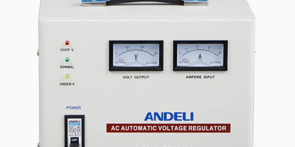 Stabilizator tensioni ANDELI SVC-7500VA Automatic Voltage Stabilizer me fuqi 7500VA, stabilizim automatik të tensionit 220V, ekran analog, mbrojtje ndaj luhatjeve të rrymës, ideal për serverë, pajisje industriale, kamera sigurie, DVR, NVR, kompjuterë dhe pajisje elektronike në Shqipëri.