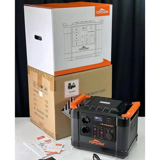 Stacion portativ energjie 1000W me bateri 1100Wh, gjenerator solar për blackout, kamping, udhëtime dhe furnizim pajisjesh në Shqipëri.