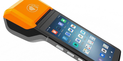 Terminal POS portativ Rongta AP12S me Android 14, printer termik 58mm të integruar, ekran 5.5 inç HD, 4G, WiFi, NFC, Bluetooth 5.3, lexues barkodesh 1D/2D, kamera 5MP dhe GPS, ideal për markete, restorante, farmaci, korrierë dhe biznese në Shqipëri. 
